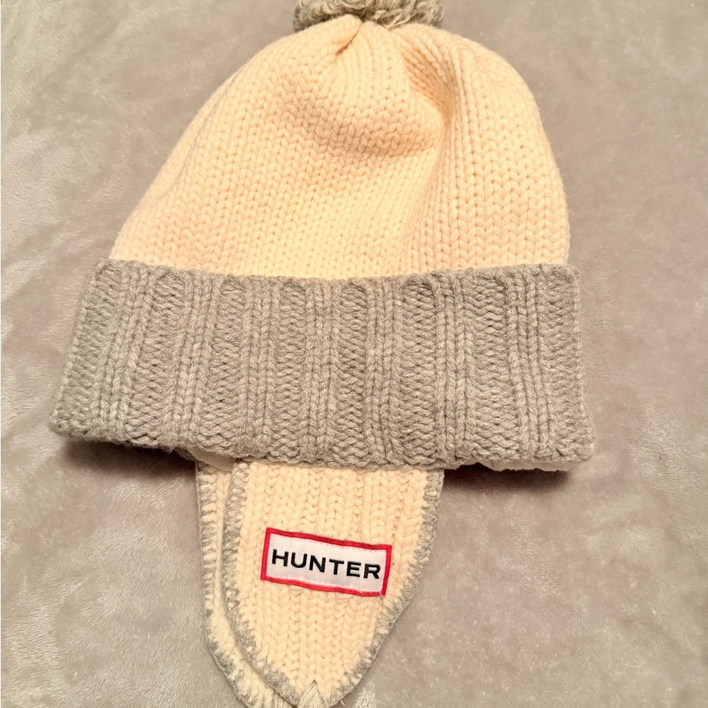 Hunter Cream and Gray Kids Pom-Pom Hat